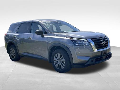 2023 Nissan Pathfinder S 4WD