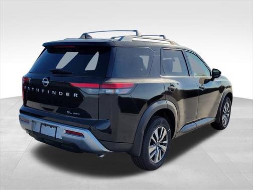 2025 Nissan Pathfinder SL 4WD