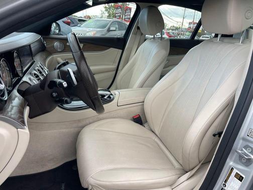2017 Mercedes-Benz E-Class 4MATIC