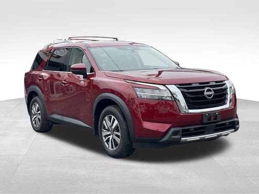 Scarlet Ember Tintcoat 2023 Nissan Pathfinder SL 4WD