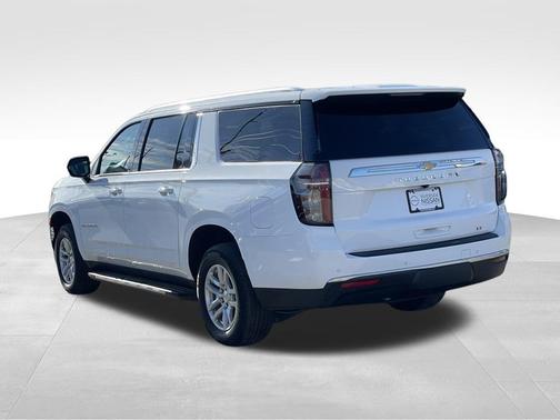 Summit White 2024 Chevrolet Suburban LT