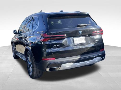 Black Sapphire Metallic 2024 BMW X5 PHEV xDrive50e