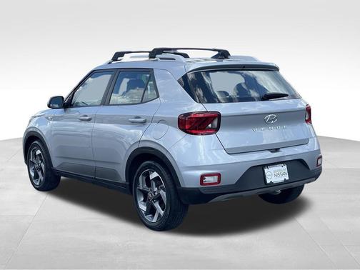 2022 Hyundai VENUE SEL