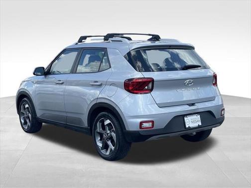 2022 Hyundai VENUE SEL