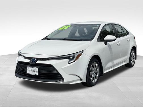 Ice Cap 2023 Toyota Corolla Hybrid LE