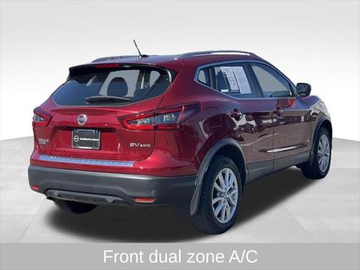 2022 Nissan Rogue Sport SV