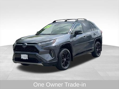 2022 Toyota RAV4 Hybrid SE