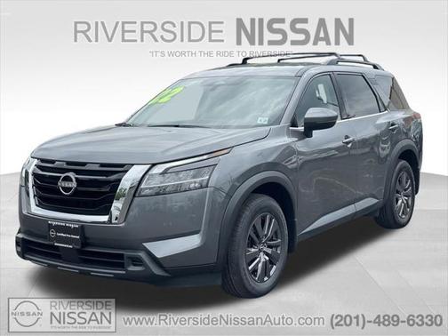 2022 Nissan Pathfinder SV 4WD