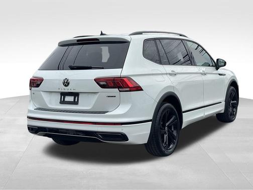 Opal White 2023 Volkswagen Tiguan 2.0T SE R-Line Black 4MOTION