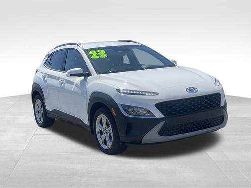 Lunar White 2023 Hyundai KONA SEL