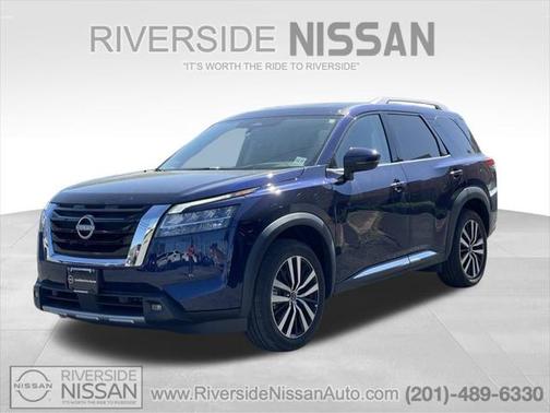 2023 Nissan Pathfinder Platinum 4WD