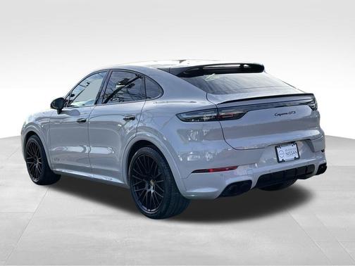 2022 Porsche Cayenne GTS