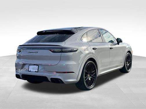 2022 Porsche Cayenne GTS