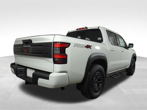 Glacier White 2025 Nissan Frontier PRO-4X