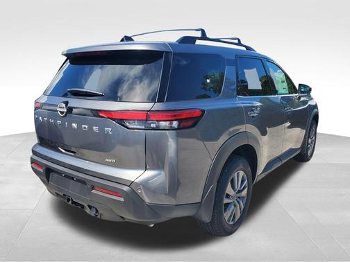 2025 Nissan Pathfinder SV 4WD