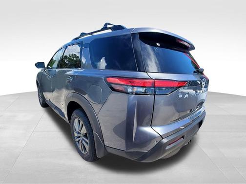 2025 Nissan Pathfinder SV 4WD