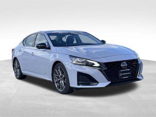 2024 Nissan Altima SR VC-Turbo FWD