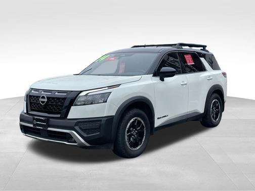 Pearl White Tricoat/Super Black 2023 Nissan Pathfinder Rock Creek 4WD