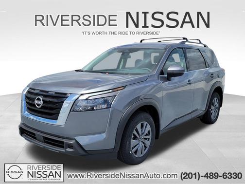 2025 Nissan Pathfinder SV 4WD