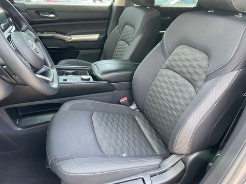 2022 Nissan Pathfinder S 4WD