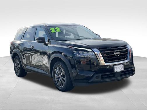 2022 Nissan Pathfinder S 4WD