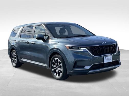 2024 Kia Carnival EX