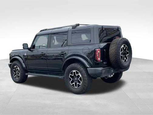 Shadow Black 2021 Ford Bronco Outer Banks