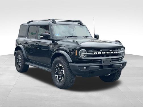 Shadow Black 2021 Ford Bronco Outer Banks