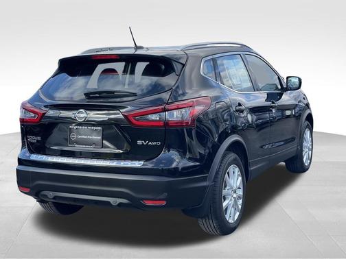 2022 Nissan Rogue Sport SV