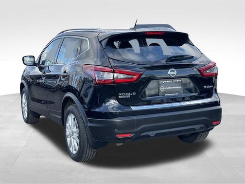 2022 Nissan Rogue Sport SV