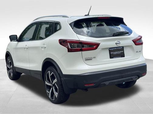 2022 Nissan Rogue Sport SL