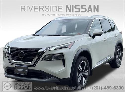 2022 Nissan Rogue SL