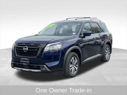 2022 Nissan Pathfinder SL 4WD