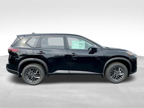 Super Black 2026 Nissan Rogue S