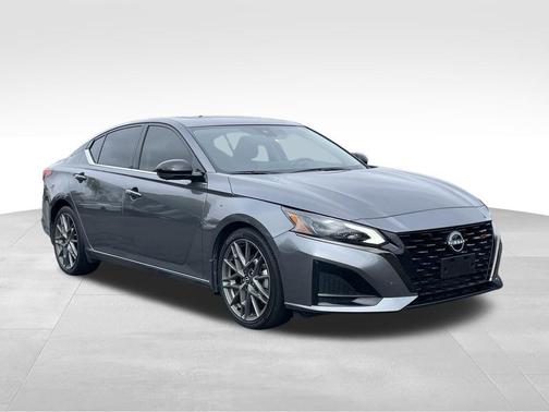 2023 Nissan Altima SR VC-Turbo FWD