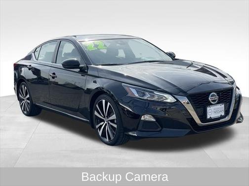 2022 Nissan Altima SR FWD