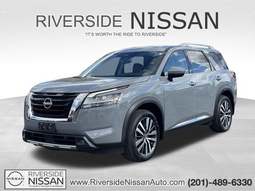 2022 Nissan Pathfinder Platinum 4WD