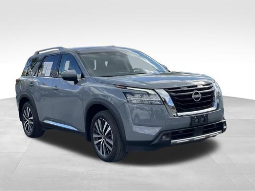 2022 Nissan Pathfinder Platinum 4WD