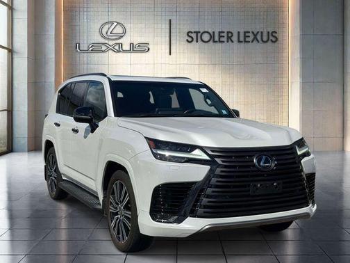 Eminent White Pearl 2024 Lexus LX 600 Luxury