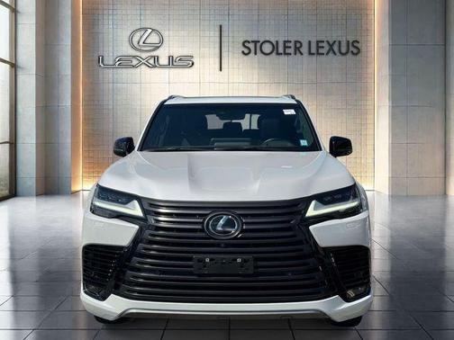 Eminent White Pearl 2024 Lexus LX 600 Luxury