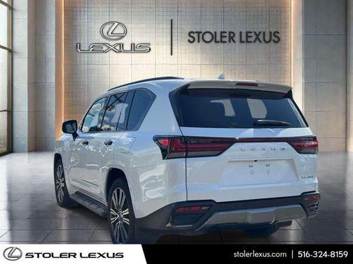 Eminent White Pearl 2024 Lexus LX 600 Luxury