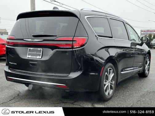 2022 Chrysler Pacifica L