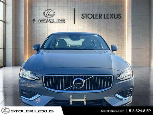 Thunder Grey Metallic 2022 Volvo S60 T5