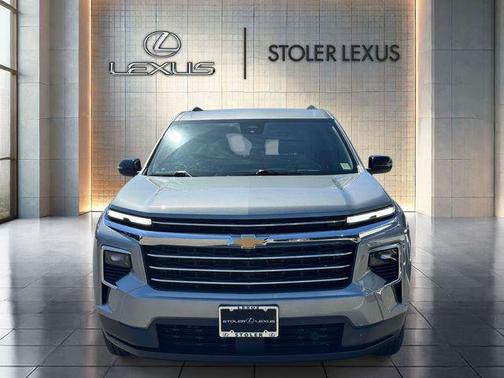 Sterling Gray Metallic 2024 Chevrolet Traverse LT