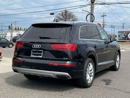 2019 Audi Q7 45 Premium