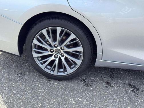 2019 Lexus ES 350 Base