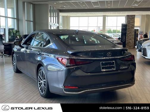 2025 Lexus ES 300h Base