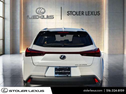 2024 Lexus UX 250h Base