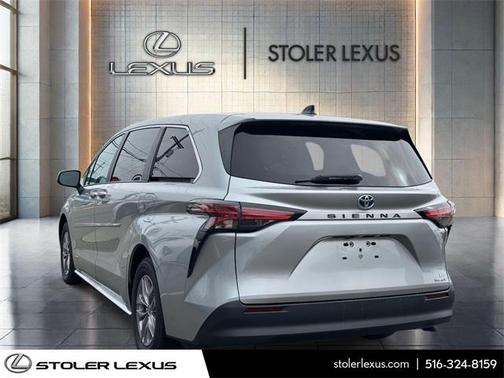 2021 Toyota Sienna LE