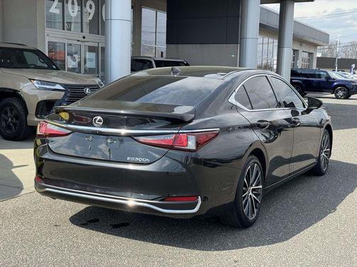 Caviar 2024 Lexus ES 300h Base